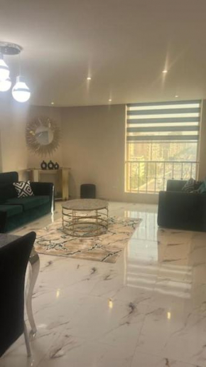 Roxy Square Apartment